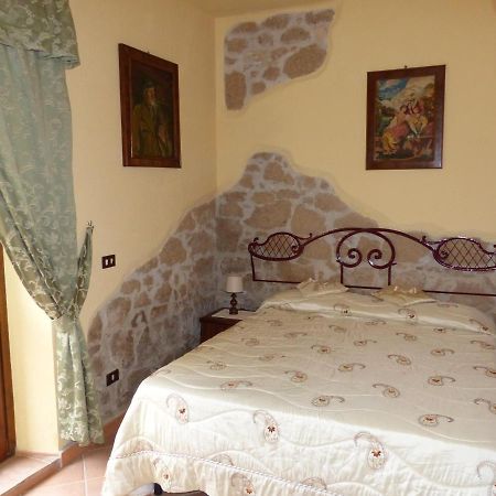 오트리콜리 Casale San Pietro B&B 외부 사진