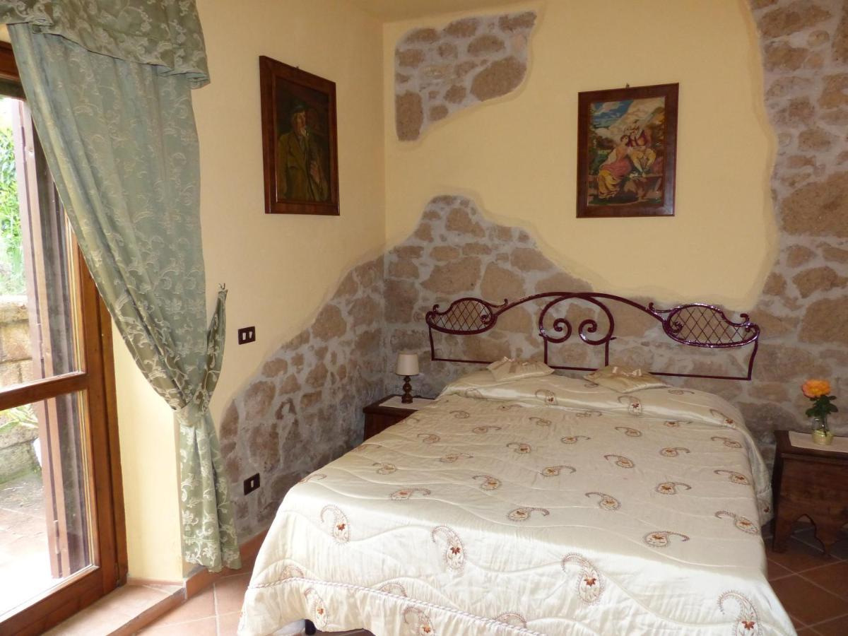 오트리콜리 Casale San Pietro B&B 외부 사진
