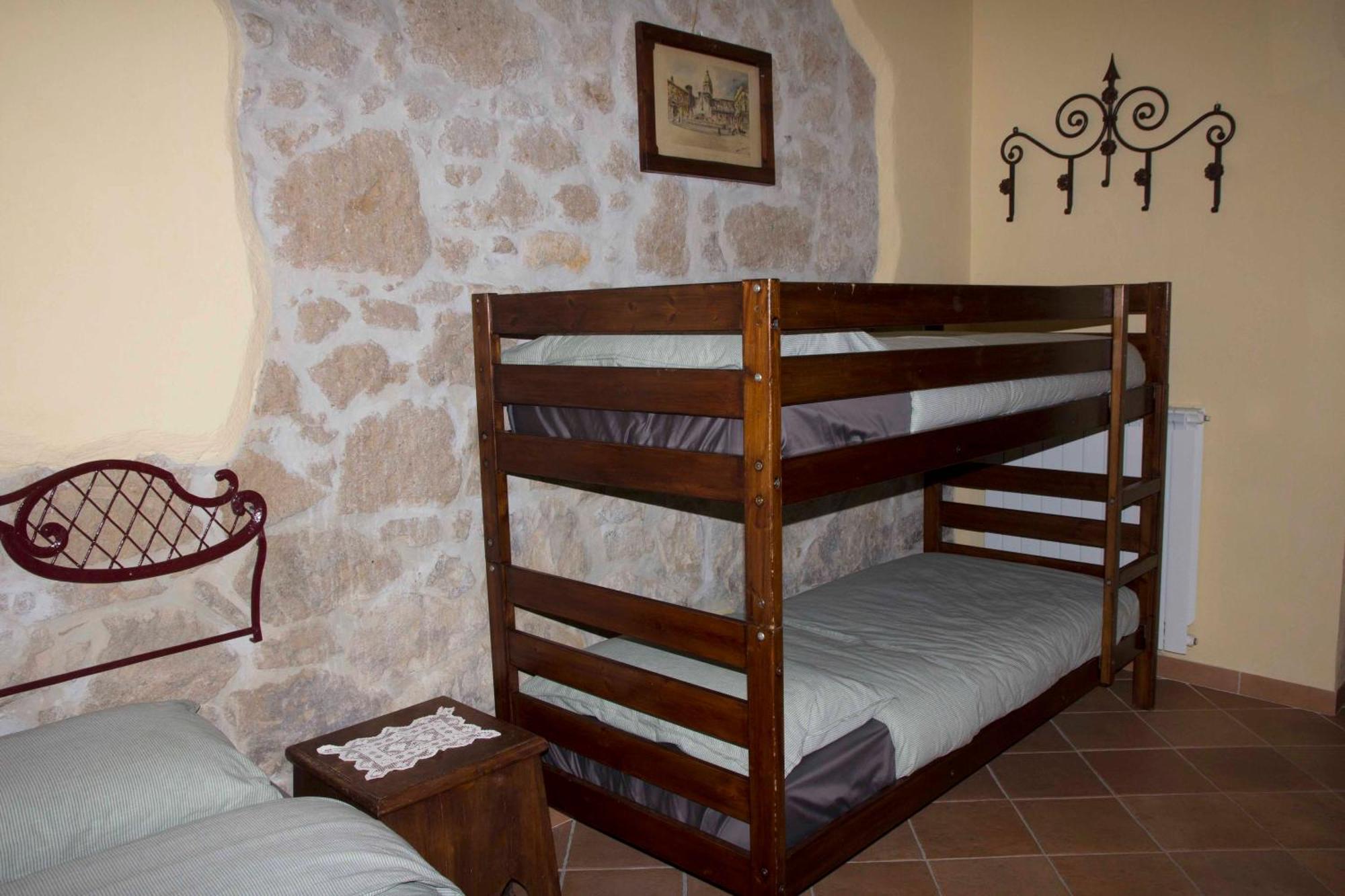 오트리콜리 Casale San Pietro B&B 외부 사진