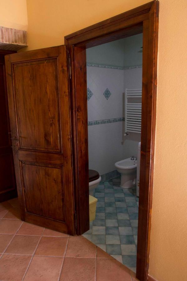 오트리콜리 Casale San Pietro B&B 외부 사진